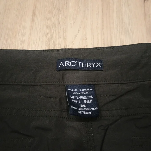 Arc'teryx Mens Shorts - Picture 4 of 4
